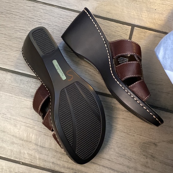 Easy Spirit Casual Slip On Leather Sandals Size 8M Brown Adjustable - Picture 3 of 8